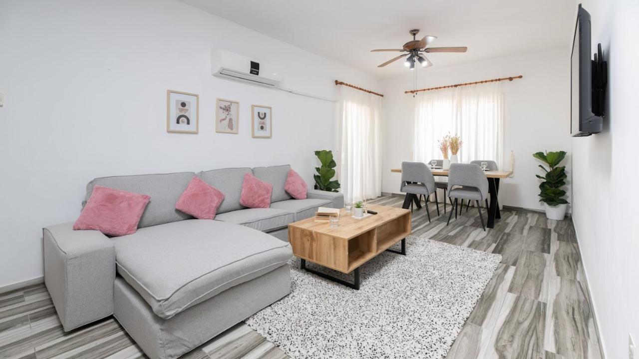 Beautiful Apartment In Harbour Paphos, Central & Close To Beach Zewnętrze zdjęcie